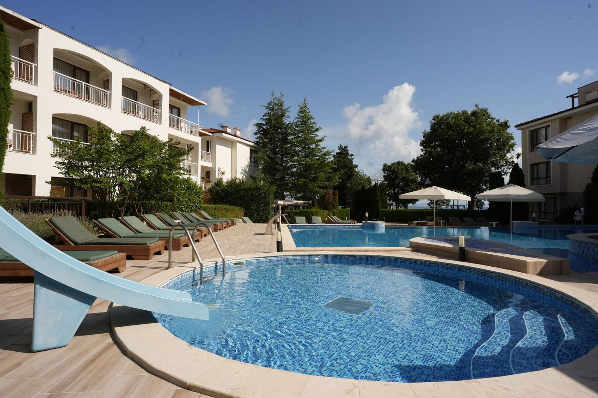Paradise Bay Hotel Sozopol Exteriör bild