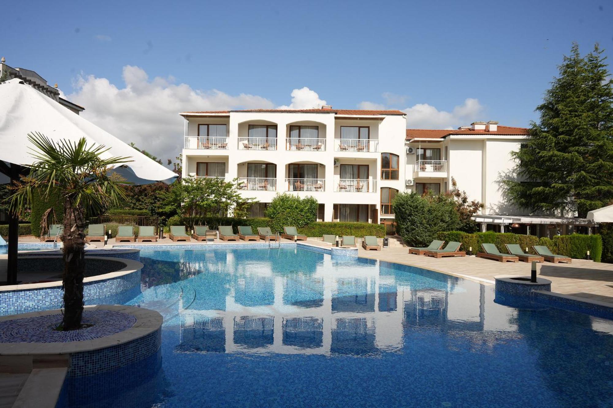 Paradise Bay Hotel Sozopol Exteriör bild